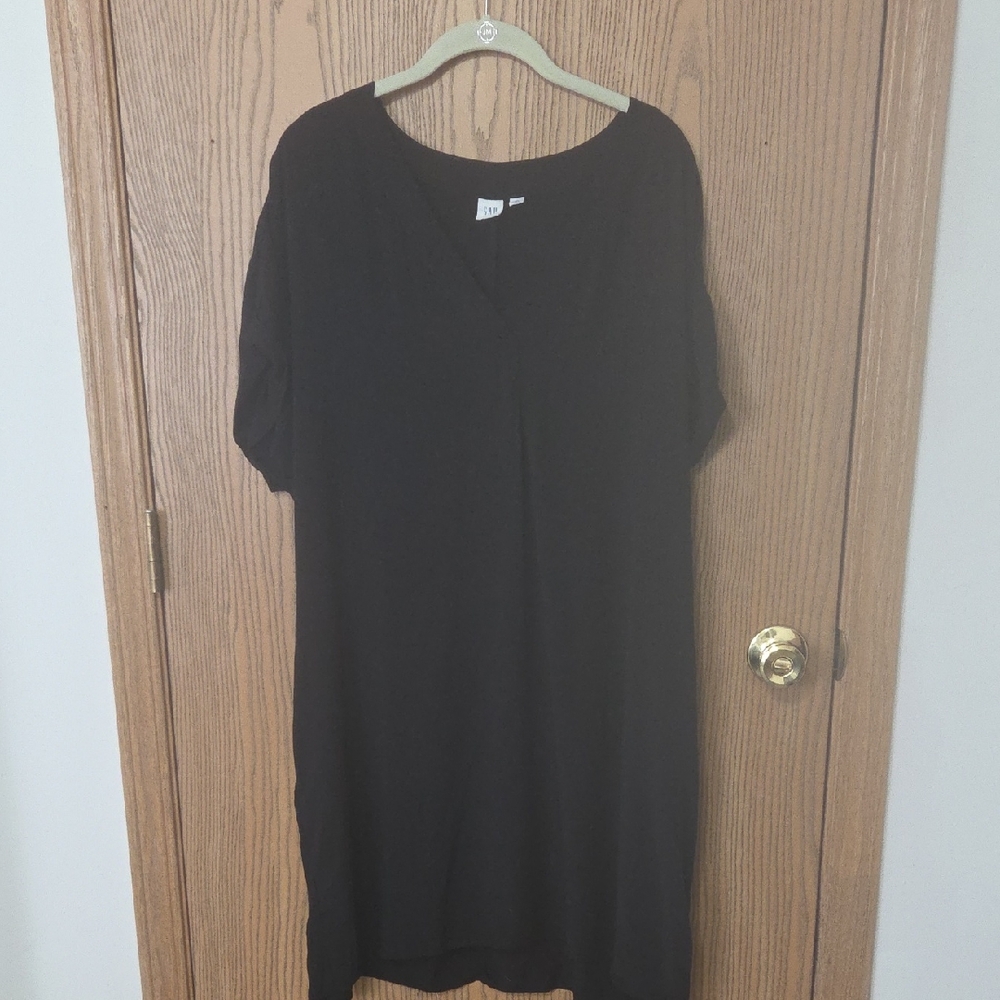 GAP Black Short Sleeve V-Neck Tunic/dress